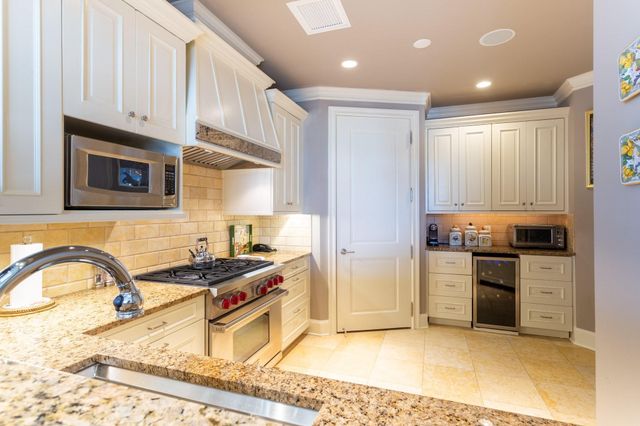 2525 N PEARL Street 1105, Dallas, TX 75201