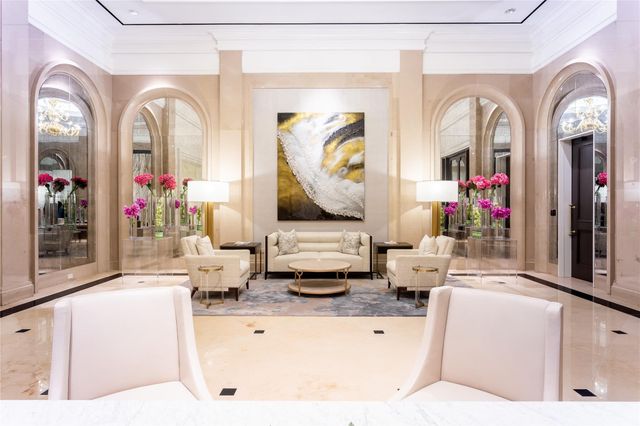 2525 N PEARL Street 1105, Dallas, TX 75201