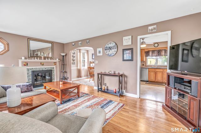 543 Woodstock Avenue, Stratford, CT 06614