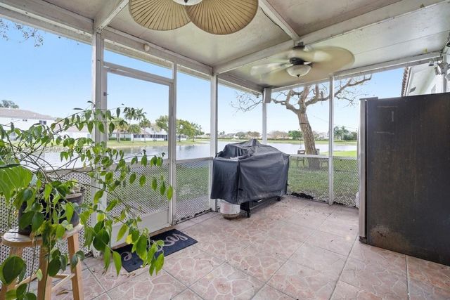 20839 NW 4th Street, Pembroke Pines, FL 33029