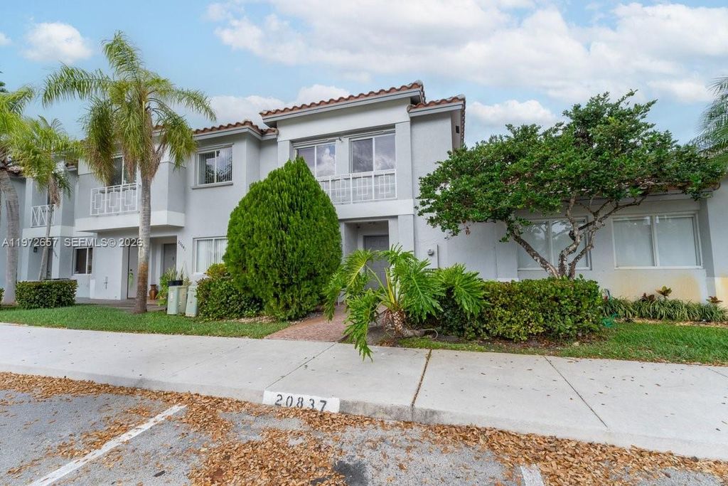 20839 NW 4th Street, Pembroke Pines, FL 33029