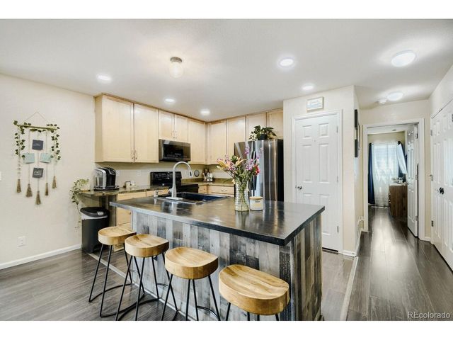 260 Lonewolf Dr, Brighton, CO 80603