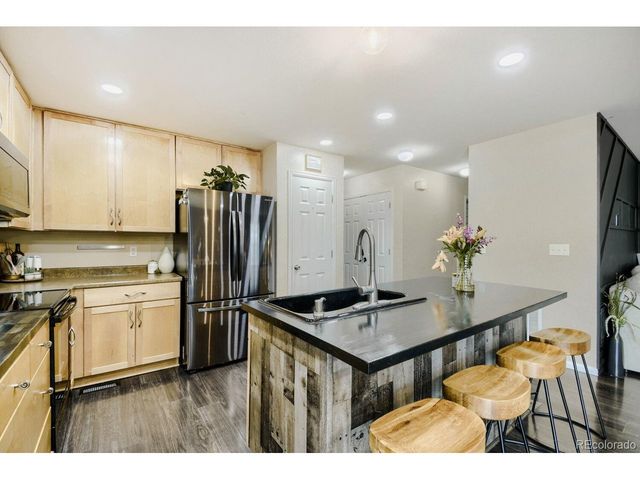 260 Lonewolf Dr, Brighton, CO 80603