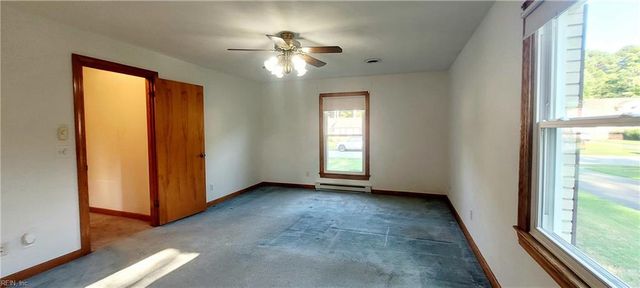 141 Robin LN, Suffolk, VA 23434