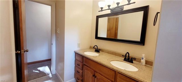141 Robin LN, Suffolk, VA 23434