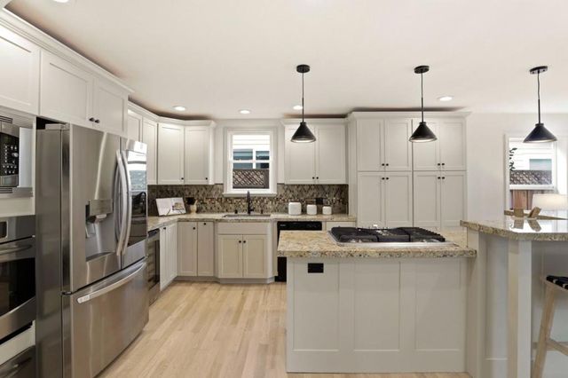 1440 Howard Avenue, San Carlos, CA 94070