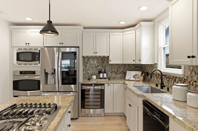 1440 Howard Avenue, San Carlos, CA 94070