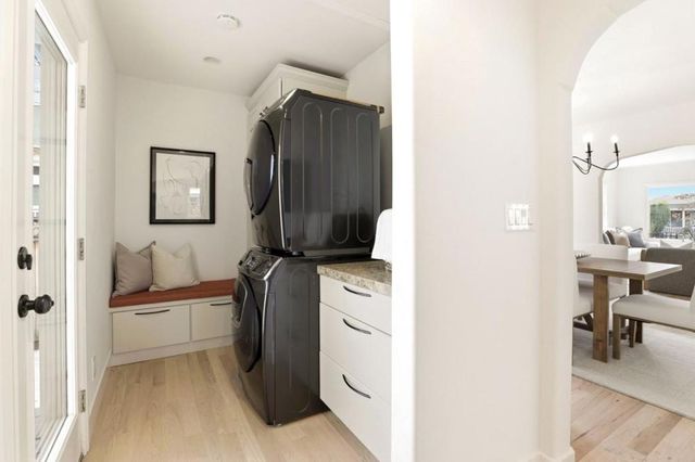 1440 Howard Avenue, San Carlos, CA 94070