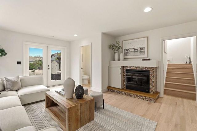 1440 Howard Avenue, San Carlos, CA 94070