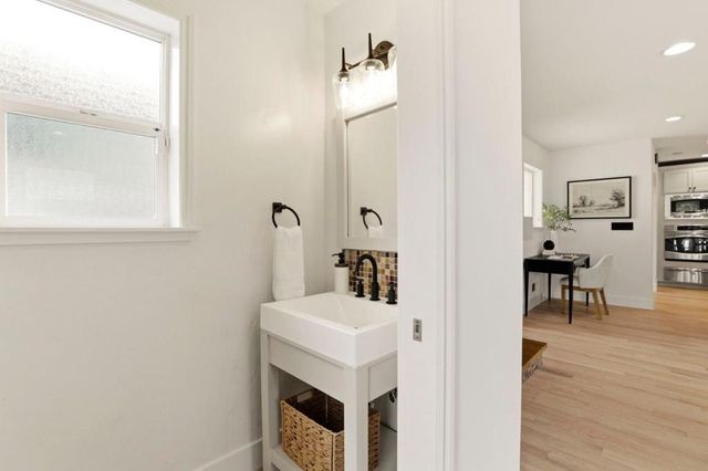 1440 Howard Avenue, San Carlos, CA 94070