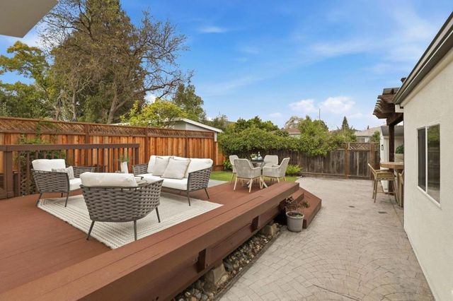 1440 Howard Avenue, San Carlos, CA 94070