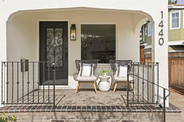 1440 Howard Avenue, San Carlos, CA 94070