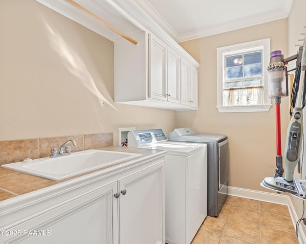 205 Metairie Court, Lafayette, LA 70503