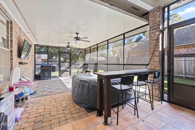 205 Metairie Court, Lafayette, LA 70503