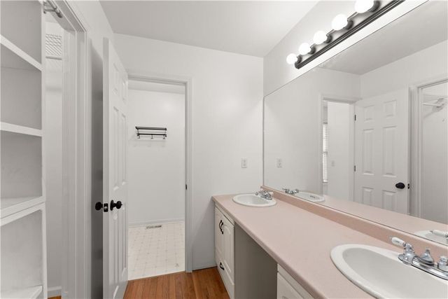 8615 Bayhill Drive, Gainesville, GA 30506