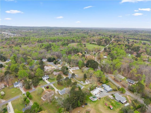 8615 Bayhill Drive, Gainesville, GA 30506