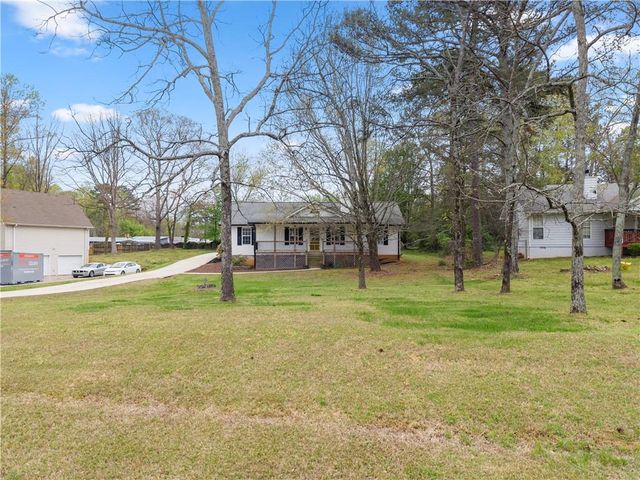 8615 Bayhill Drive, Gainesville, GA 30506