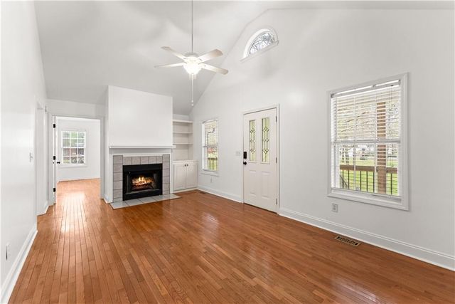 8615 Bayhill Drive, Gainesville, GA 30506