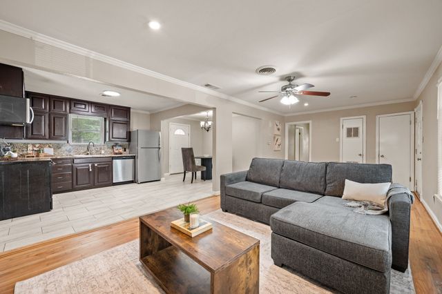 3154 Chamness Court, Haltom City, TX 76117