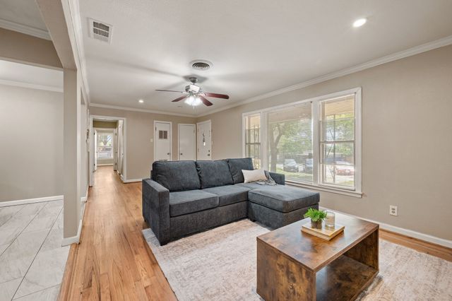 3154 Chamness Court, Haltom City, TX 76117