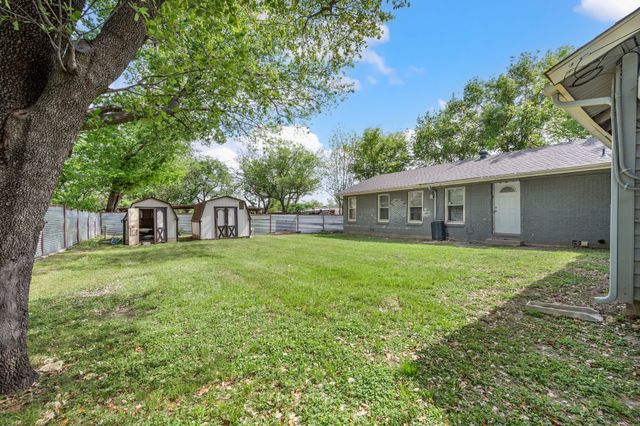 3154 Chamness Court, Haltom City, TX 76117