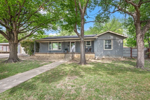 3154 Chamness Court, Haltom City, TX 76117