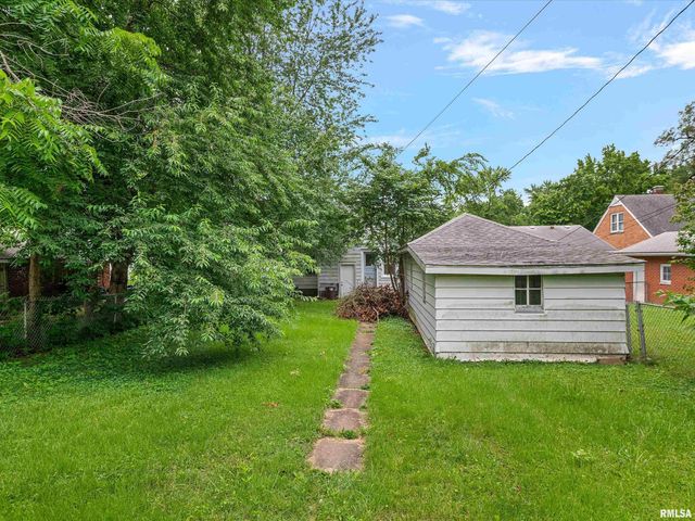 621 Wood Avenue, Springfield, IL 62702