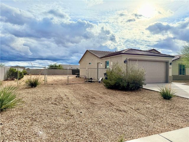 6728 W Nielsen Way, Golden Valley, AZ 86413