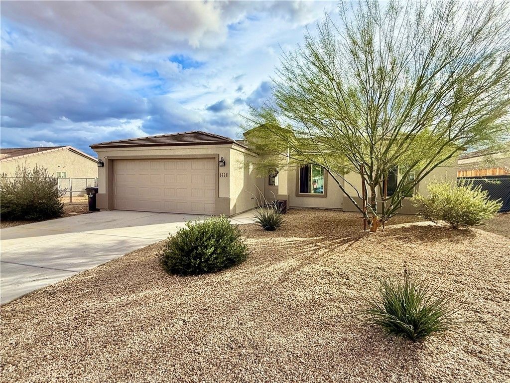 6728 W Nielsen Way, Golden Valley, AZ 86413