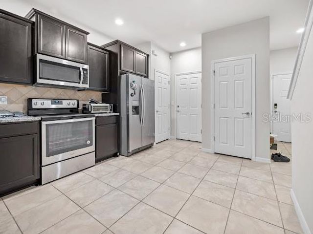 9157 HILLCROFT DRIVE, Riverview, FL 33578