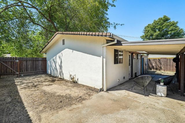 2097 20th Ave, Sacramento, CA 95822