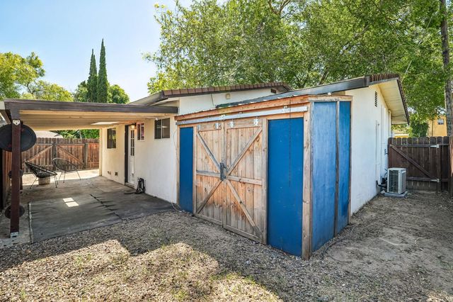 2097 20th Ave, Sacramento, CA 95822