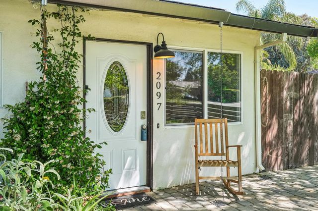 2097 20th Ave, Sacramento, CA 95822