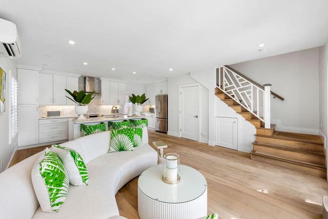 173 Peruvian Avenue 5, Palm Beach, FL 33480