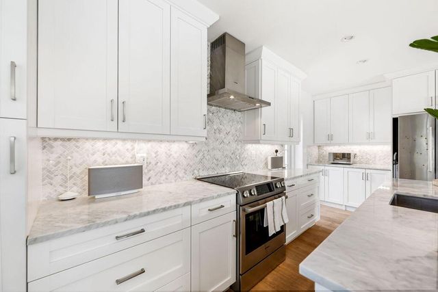 173 Peruvian Avenue 5, Palm Beach, FL 33480