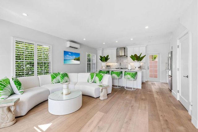 173 Peruvian Avenue 5, Palm Beach, FL 33480