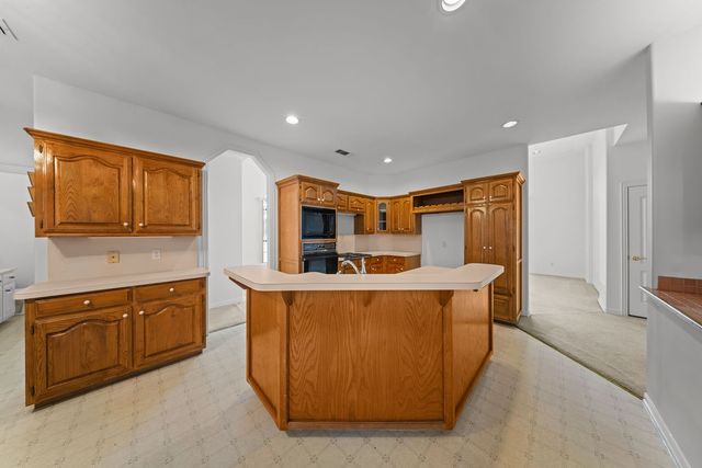 943 Fairway Drive, Duncanville, TX 75137