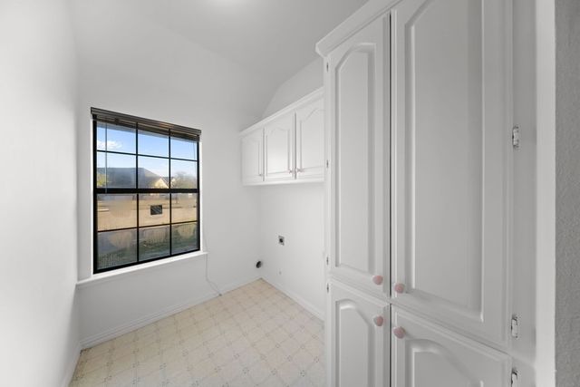 943 Fairway Drive, Duncanville, TX 75137