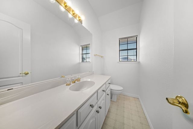 943 Fairway Drive, Duncanville, TX 75137