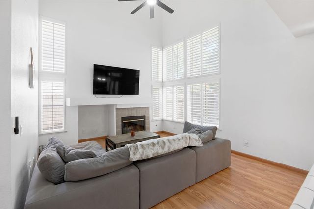 8675 Falmouth Way, Sacramento, CA 95823