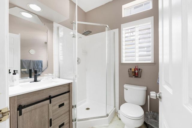 8675 Falmouth Way, Sacramento, CA 95823