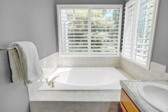 8675 Falmouth Way, Sacramento, CA 95823