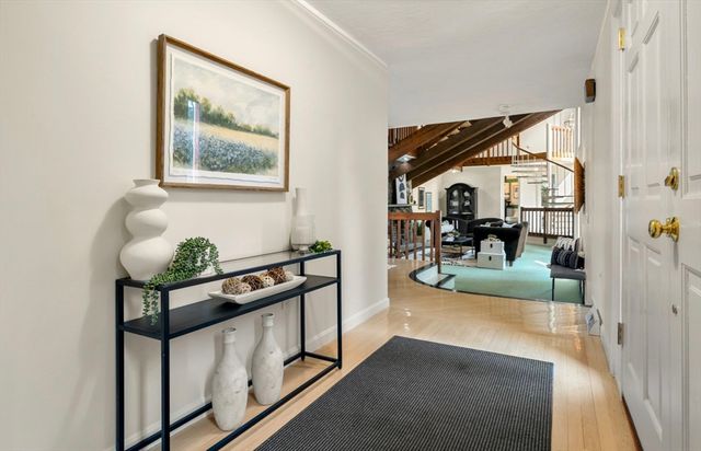 2 Rolleston Rd, Marblehead, MA 01945