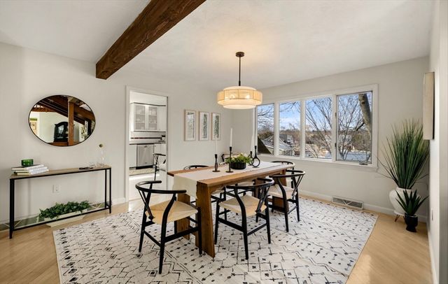 2 Rolleston Rd, Marblehead, MA 01945