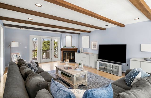 2 Rolleston Rd, Marblehead, MA 01945