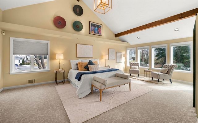2 Rolleston Rd, Marblehead, MA 01945
