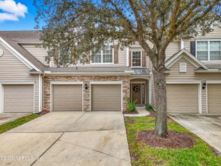 11218 CASTLEMAIN Circle N, Jacksonville, FL 32256