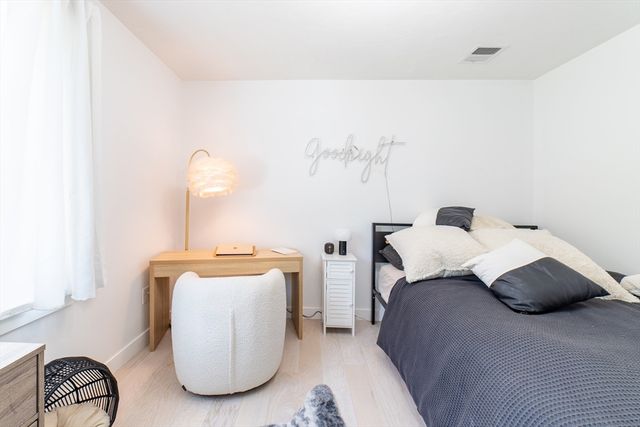 29 Phyllis Rd, Taunton, MA 02780