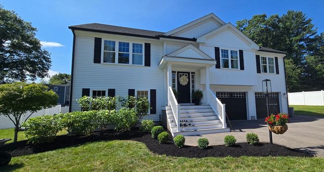 29 Phyllis Rd, Taunton, MA 02780