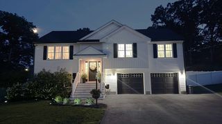 29 Phyllis Rd, Taunton, MA 02780